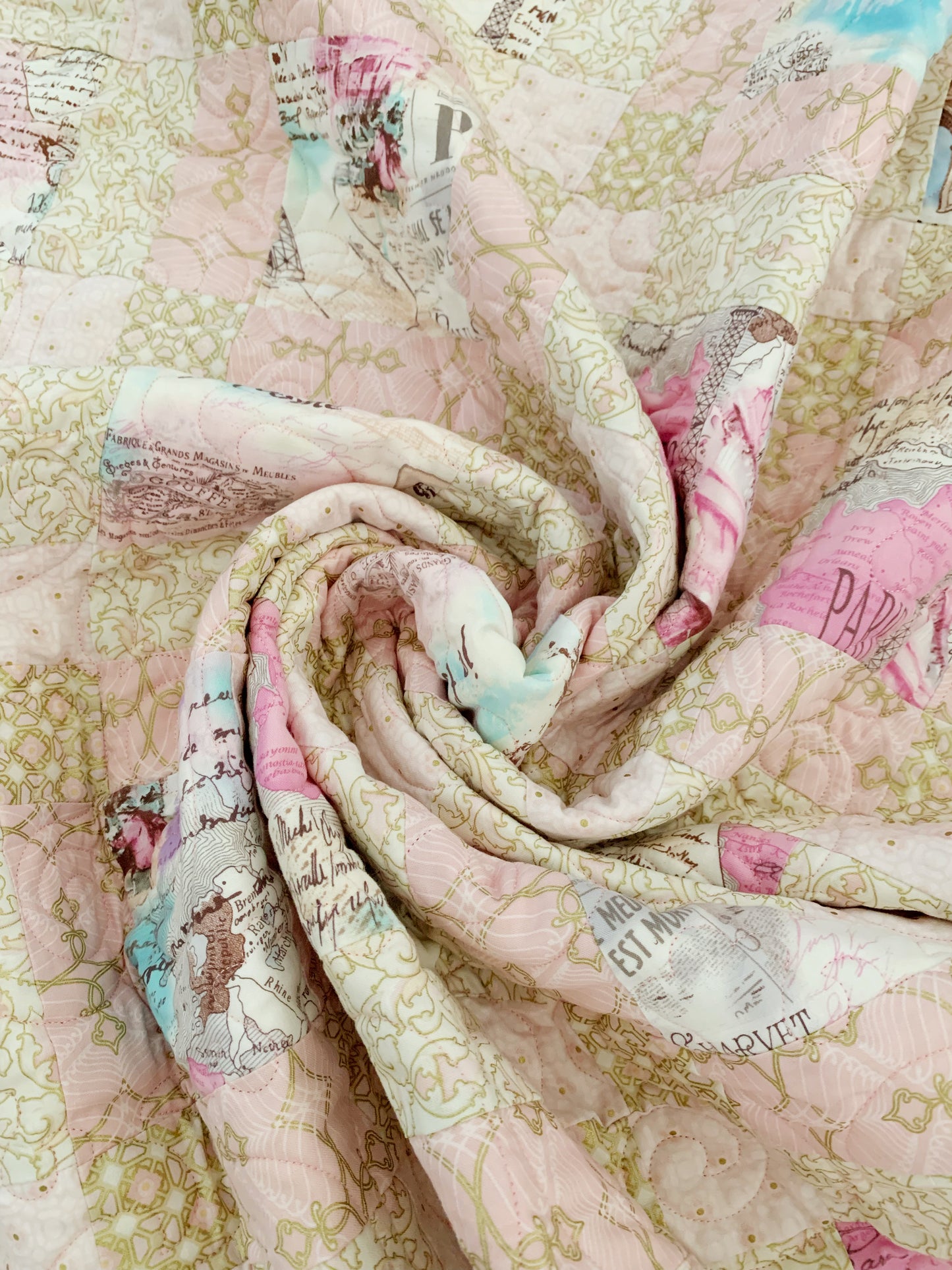 Puzzled Quilt - Pink